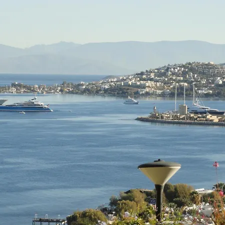 Panoramic Sea View Luxury Close To Marina And Town شقة